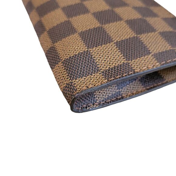 Louis Vuitton Damier Ebene Pouch - Picture 3 of 11